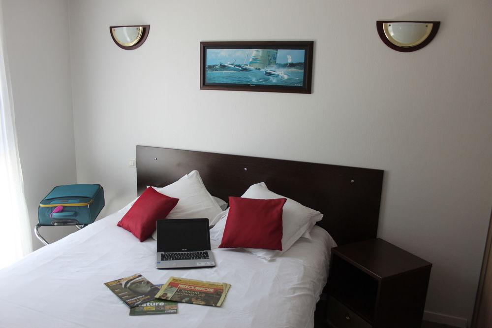 Comfort Suites Pau Idron Екстериор снимка