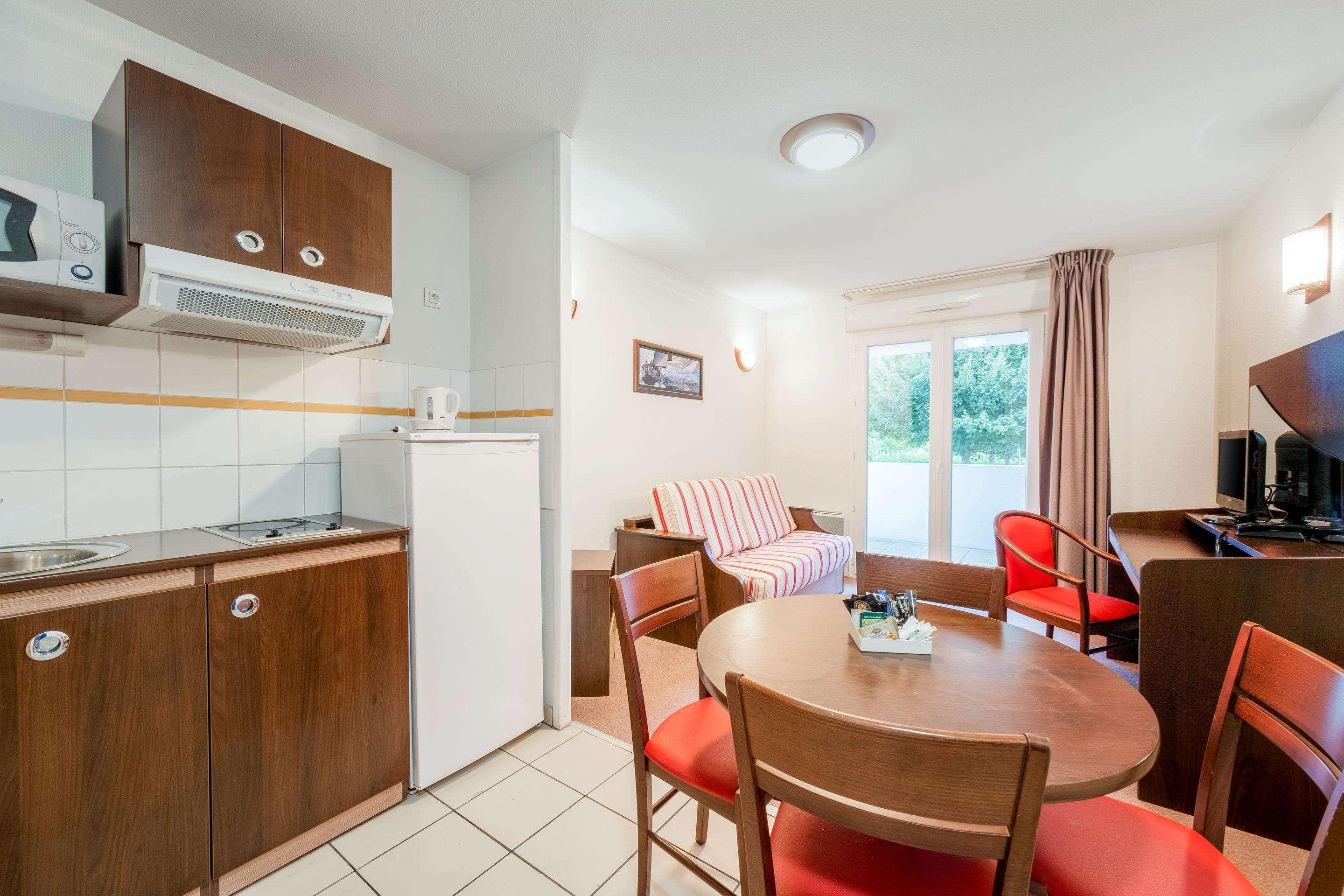 Comfort Suites Pau Idron Екстериор снимка