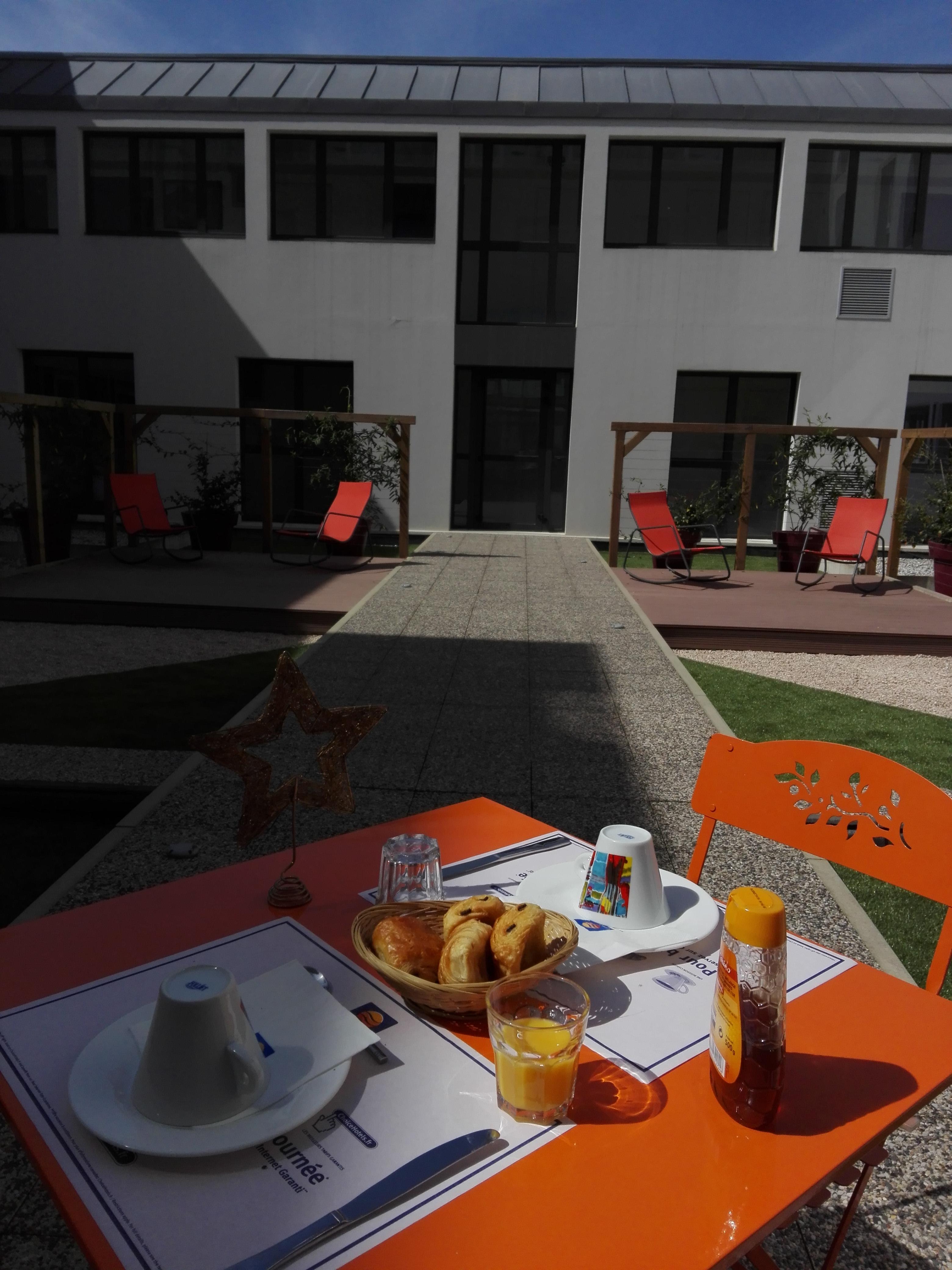 Comfort Suites Pau Idron Екстериор снимка