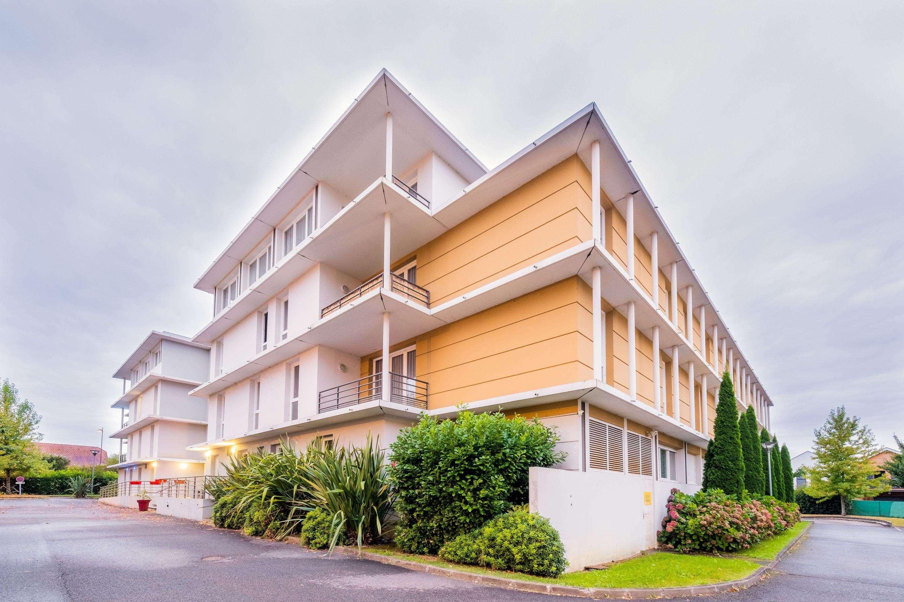 Comfort Suites Pau Idron Екстериор снимка