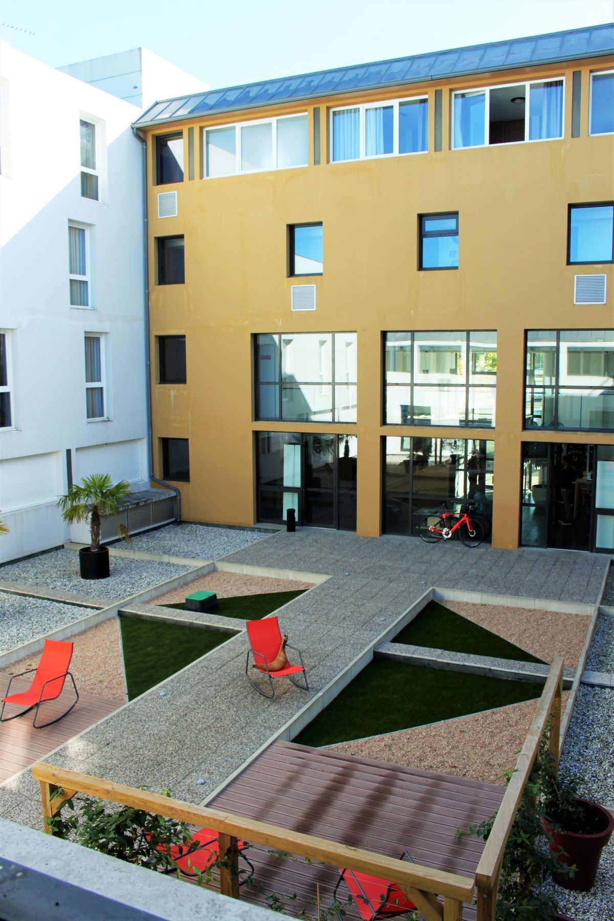 Comfort Suites Pau Idron Екстериор снимка