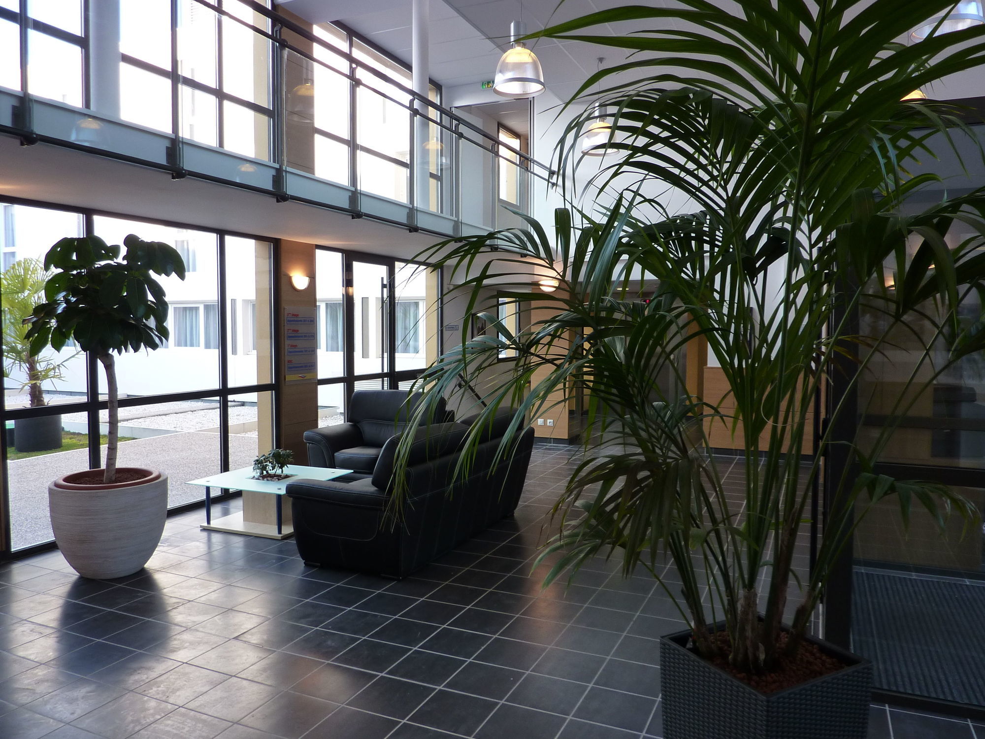Comfort Suites Pau Idron Екстериор снимка