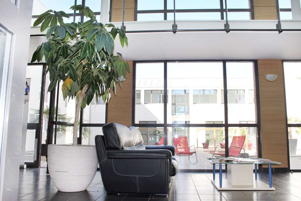 Comfort Suites Pau Idron Екстериор снимка