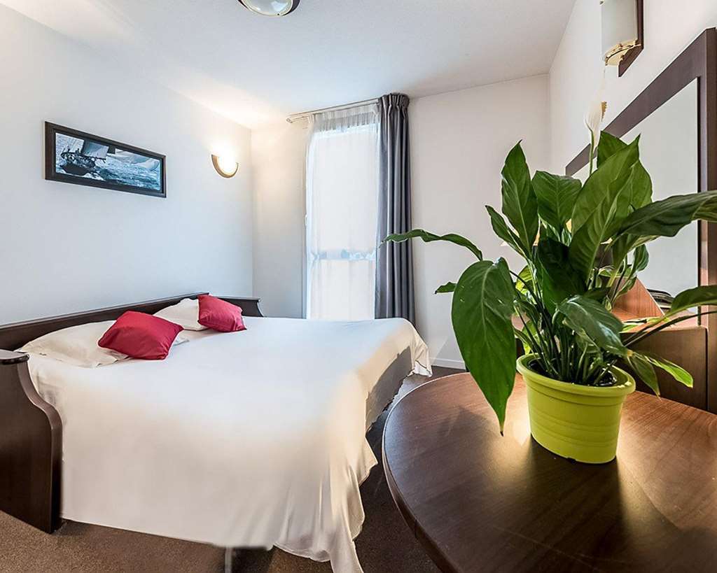Comfort Suites Pau Idron Екстериор снимка